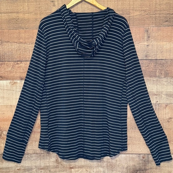 Prana Sol Protect Navy Blue White Striped Hooded Shirt Sz XL - Picture 6 of 14